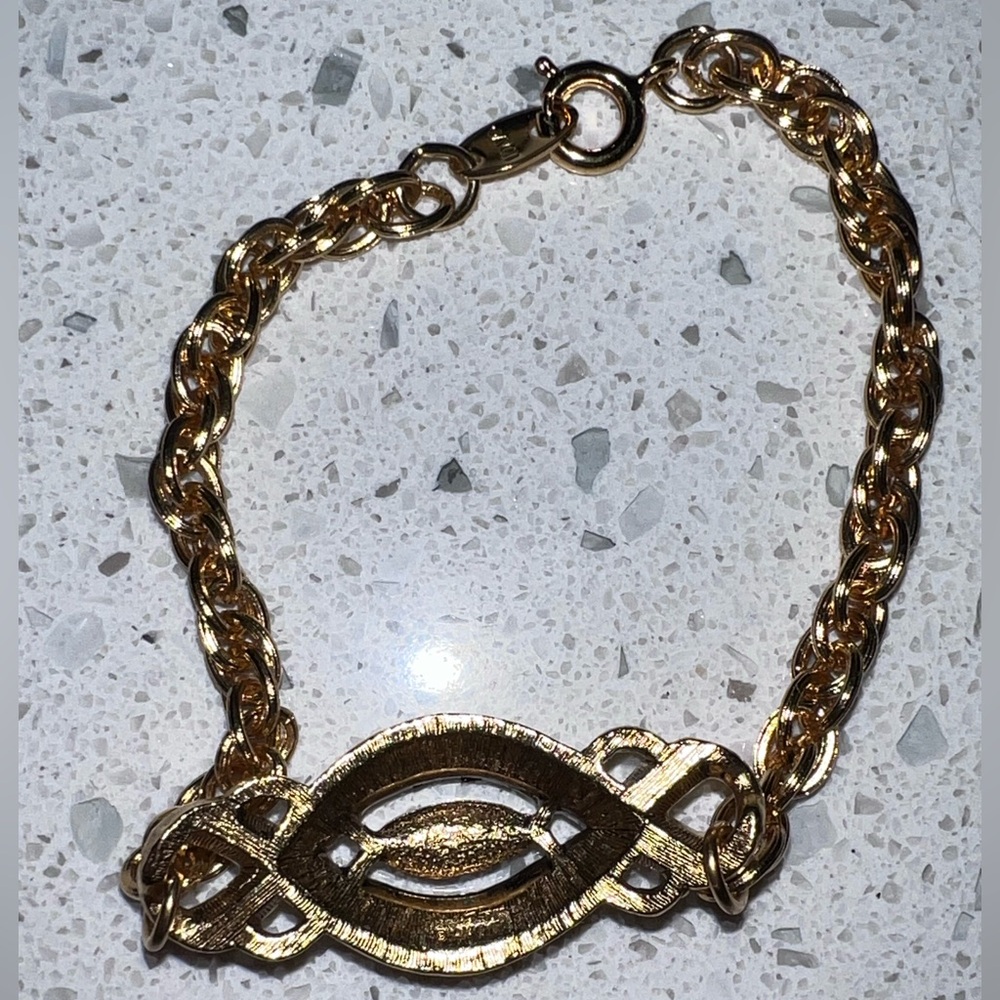 Vintage Avon Heirloom Classic Bracelet - Picture 3 of 5